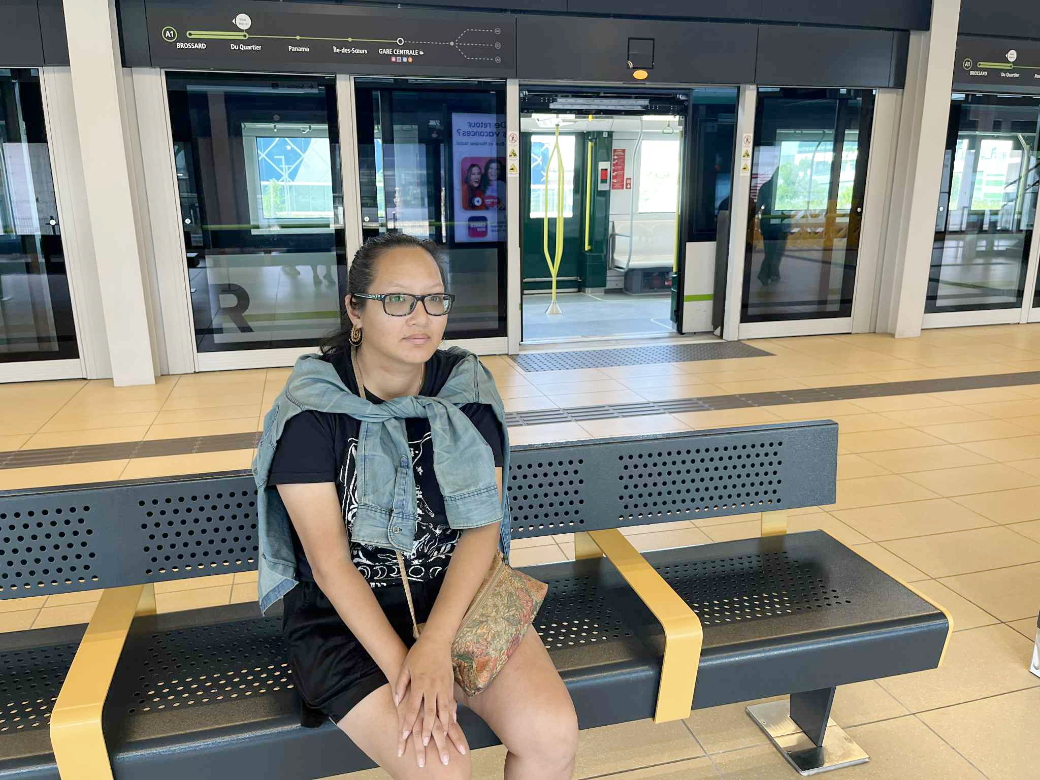Reopen Ai-My Huynh-Hong, a passenger of the REM who takes advantage of the reopening to find his habits and save ten minutes on his usual journey.